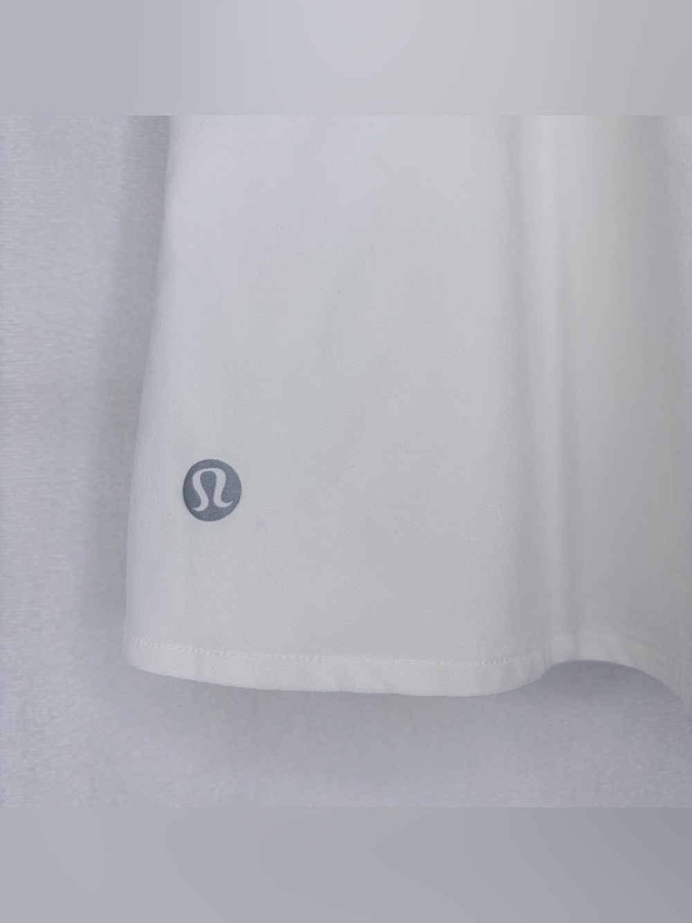Lululemon‎ Asymmetrical White Pleated Mini Skirt - Picture 5 of 9